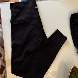 Lululemon Wunder Under leggings sz 12